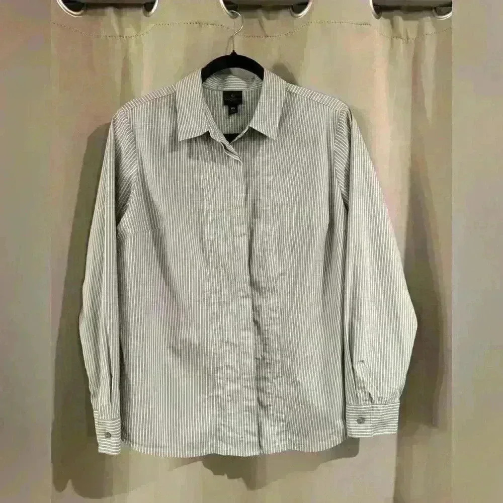 Women’s Gray&White Striped Worthington Button Down